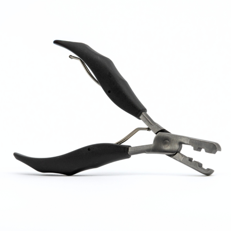 LPRO Flat Tip Press Pliers – Perfect Pressure for Seamless Flat Tip Installs Engineered for precision and durability, the LPRO Flat Tip Press Pliers are designed to deliver the perfect amount of pressure for securing flat tip extensions with clean, even bonds. The smooth, contoured plates allow for flawless sealing without damaging the hair or the keratin tip, ensuring a sleek, professional finish every time. Key Features · Smooth Press Plates: Specially contoured plates apply even pressure to flatten and seal keratin tips without causing breakage or sharp edges. · Ergonomic Design: Lightweight with a comfortable grip to reduce hand fatigue during longer installs. · Durable Steel Construction: Made from high-quality stainless steel for lasting performance and resistance to wear. · Perfect Bond Control: Designed to compress evenly, giving a secure hold while maintaining the integrity of the extension. · Professional Quality Finish: Ensures bonds lay flat and blend seamlessly for a flawless, natural look. Important Notice:This item is final sale and non-returnable. Please confirm compatibility with your professional needs before purchasing.